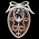 Klöppelmuster Osterei im Holzrahmen