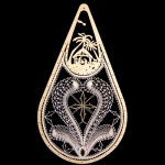 Klöppelmuster Fensterbild Tropfen